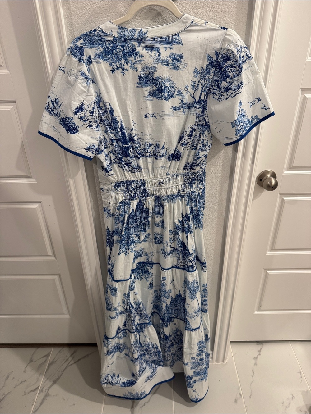 Umgee White and Blue Scenic Print Maxi Dress - Picture 3 of 3